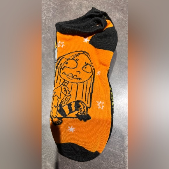 6 pack nightmare before Christmas socks - Picture 2 of 4